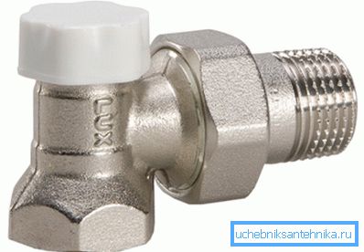 En amerikansk kvinne med choke fra et utvalg av russisk nettbutikk Terem. En amerikansk kvinne med choke fra et utvalg av russisk nettbutikk Terem.