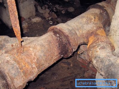 Pig-iron plank i huset av 70-tallet. Pig-iron plank i huset av 70-tallet.