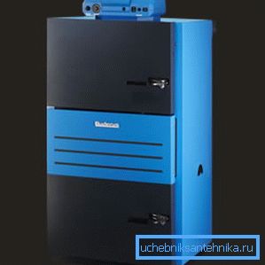 Boiler Logano S121-2 blir demonstrert.