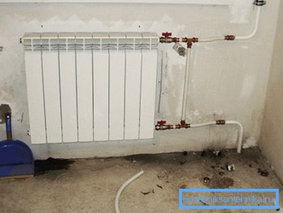 For å forbinde varmesystemet er det best å bruke metallrør. For å forbinde varmesystemet er det best å bruke metallrør.