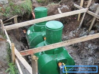 To-kammer septiktank ved dacha To-kammer septiktank ved dacha