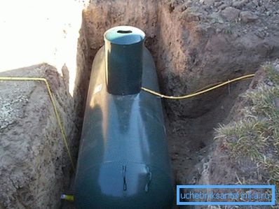 Hvis landsbyen ikke forgasses, kan en stor plastbeholder brukes som personlig gasslagring. Hvis landsbyen ikke forgasses, kan en stor plastbeholder brukes som personlig gasslagring.
