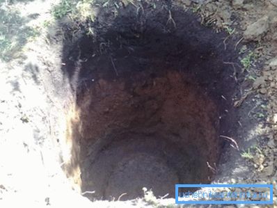 Bilde av untight cesspool Bilde av untight cesspool