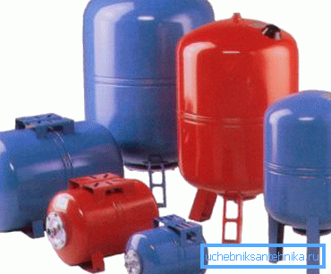 Hydroakkumulator kan plasseres hvor som helst i vannforsyningssystemet. Hydroakkumulator kan plasseres hvor som helst i vannforsyningssystemet.