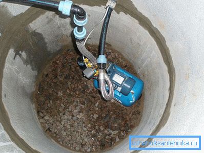 Hydroakkumulator installert i sokkelen Hydroakkumulator installert i sokkelen