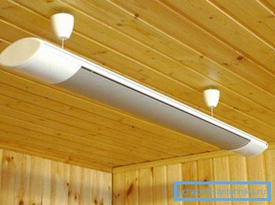 Infrarøde radiatorer kan også varme et hus raskt og effektivt. Infrarøde radiatorer kan også varme et hus raskt og effektivt.