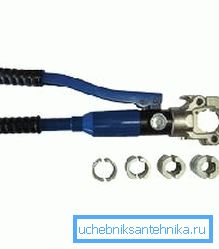 Verktøy med hydraulisk kjøring. Verktøy med hydraulisk kjøring.