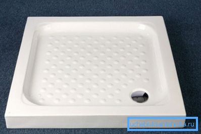 Keramikk er plassert direkte på overflaten. Keramikk er plassert direkte på overflaten.