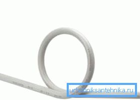 Ring for å kompensere for termisk utvidelse av plastrør Ring for å kompensere for termisk utvidelse av plastrør