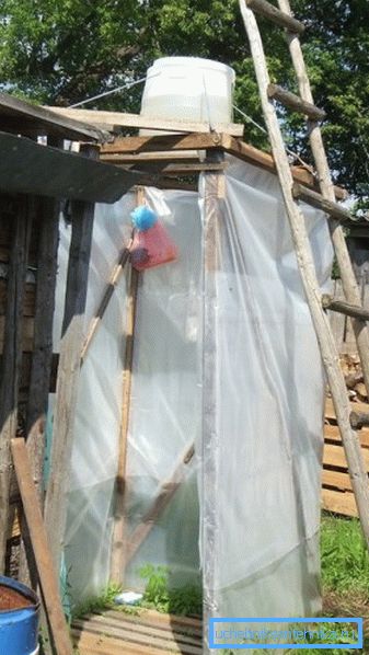 Designet er dekket med polyetylen Designet er dekket med polyetylen