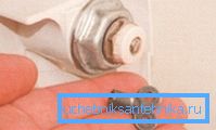 Mayevskys kran åpnes med en spesiell nøkkel Mayevskys kran åpnes med en spesiell nøkkel