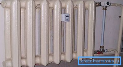 Det beste stedet å installere termostaten er innløpet til batteriet Det beste stedet å installere termostaten er innløpet til batteriet