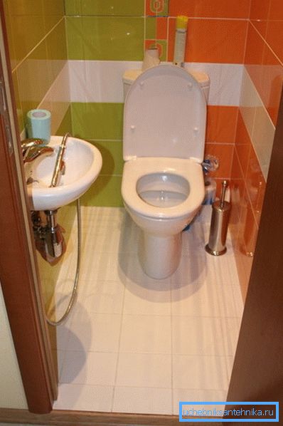 Miniatyr vask og bidet dusj Miniatyr vask og bidet dusj