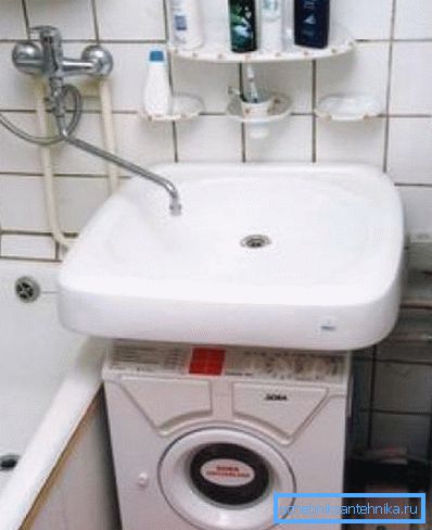Miniatyrmaskin. Miniatyrmaskin.