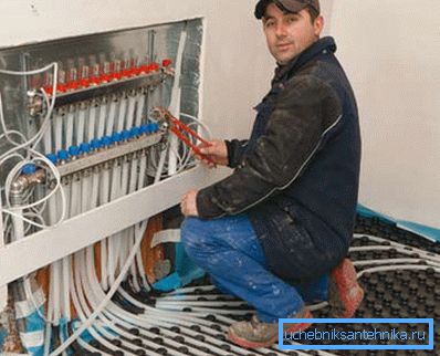 Installasjonsaktivitetene er ganske komplekse og krever deltakelse av spesialister. Installasjonsaktivitetene er ganske komplekse og krever deltakelse av spesialister.