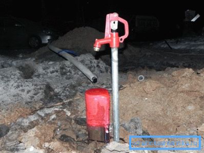 På bildet er hydranten på tomten På bildet er hydranten på tomten