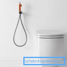 2920 På bildet: En hygienisk dusj med en innfelt blander - et levende eksempel på stilig minimalisme på badet