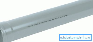 På bildet - avløpsrør med en diameter på 110 mm På bildet - avløpsrør med en diameter på 110 mm