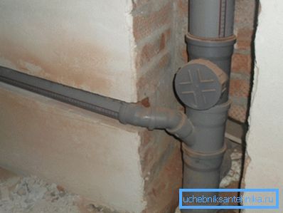 I bildet - kloakk riser. Diameter - 110 mm. I bildet - kloakk riser. Diameter - 110 mm.