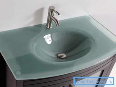 Bildet viser modellen med frostet, temperert glassvask. Bildet viser modellen med frostet, temperert glassvask.