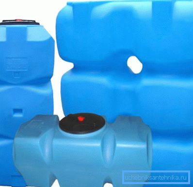 På bildet - eksempler på plastbeholdere for vann. På bildet - eksempler på plastbeholdere for vann.