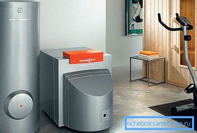 Bildet viser en solid kjele med elektrisk og varme akkumulator. Bildet viser en solid kjele med elektrisk og varme akkumulator.