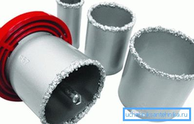 På bildet: Du kan finne hele sett med krone på salg, som du kan bore noen keramikk - fra vasker til fliser og til og med kunstig stein På bildet: Du kan finne hele sett med krone på salg, som du kan bore noen keramikk - fra vasker til fliser og til og med kunstig stein