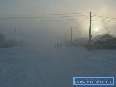 På bildet - vinterdag i Verkhoyansk. På bildet - vinterdag i Verkhoyansk.
