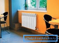 Det mest effektive stedet for å plassere en radiator er under vinduet. Det mest effektive stedet for å plassere en radiator er under vinduet.