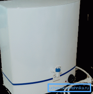 Bulk tank med varmeelementer å gi. Bulk tank med varmeelementer å gi.