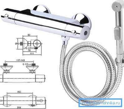 Veggtype dusj for hygiene med termostat.