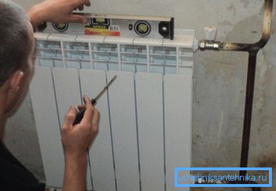 Veggmontert bimetall batteri Veggmontert bimetall batteri