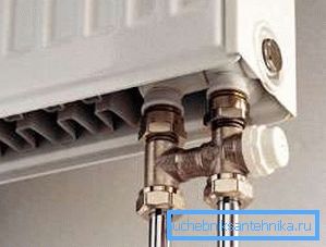 Nedre panel radiator tilkobling Nedre panel radiator tilkobling