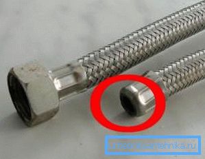En vanlig sykdom i fleksible slanger - liner separasjon. En vanlig sykdom i fleksible slanger - liner separasjon.