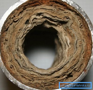 En av de største ulempene ved stålrør fra den er overgrodd med sediment og rust. En av de største ulempene ved stålrør fra den er overgrodd med sediment og rust.