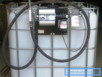 Plastbeholder for diesel, plassert innendørs Plastbeholder for diesel, plassert innendørs