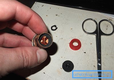 Noen ganger er det nok å installere en selvbetjent gummileggring for ikke å utføre en full erstatning. Noen ganger er det nok å installere en selvbetjent gummileggring for ikke å utføre en full erstatning.