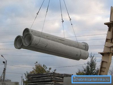 Kanskje den eneste ulempen ved slike produkter er mye vekt. Av denne grunn krever bruk av spesialutstyr når de arbeider med dem Kanskje den eneste ulempen ved slike produkter er mye vekt. Av denne grunn krever bruk av spesialutstyr når de arbeider med dem