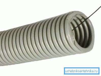 Nesten alle materialer til dette formålet har en metallbøyle, for å lette påføring av kabel eller ledning Nesten alle materialer til dette formålet har en metallbøyle, for å lette påføring av kabel eller ledning