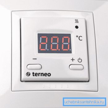 Enheten med digital display og transistor strømstyring. Enheten med digital display og transistor strømstyring.