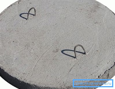 Vanlig betongplate med stifter Vanlig betongplate med stifter