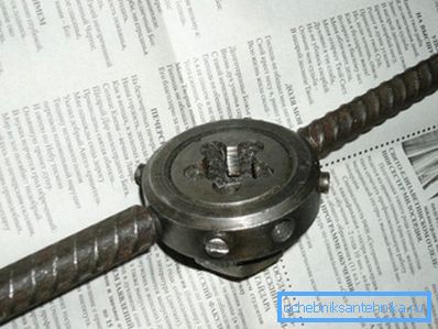 Hjemmelaget crank for dør. Hjemmelaget crank for dør.