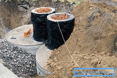 1138 Selvbetjent septiktank av betongringer