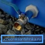 Kuleventil i tanken. Kuleventil i tanken.