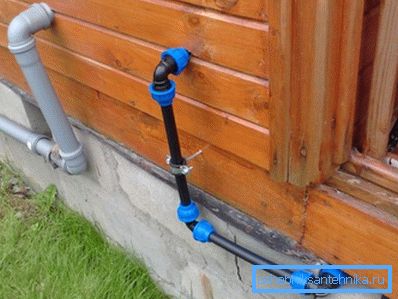 Vannforsyningssystem av et privat hus laget av HDPE rør Vannforsyningssystem av et privat hus laget av HDPE rør