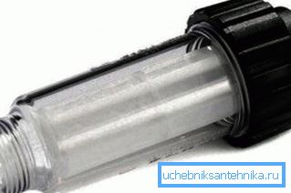 Spesielt filter er satt inn rett foran inngangen til minisink Spesielt filter er satt inn rett foran inngangen til minisink
