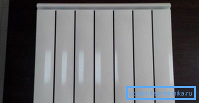 Levetiden til aluminium radiatorer som er anodisert er ca 40 år. Levetiden til aluminium radiatorer som er anodisert er ca 40 år.