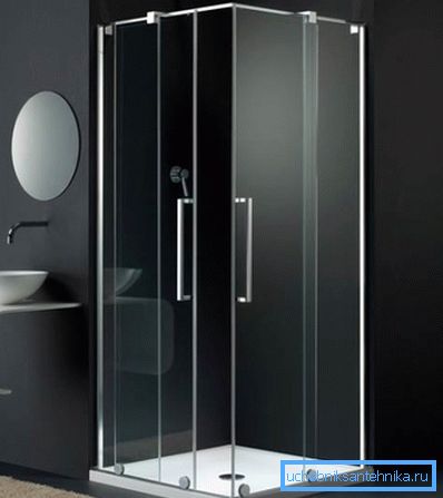 Stilig minimalisme - valget av mennesker med en aktiv livsstil Stilig minimalisme - valget av mennesker med en aktiv livsstil