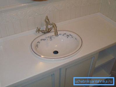 En slik vask kan dekorere på badet. En slik vask kan dekorere på badet.