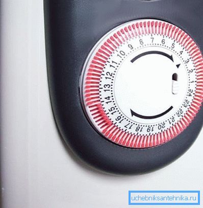 Termostaten lar deg tilpasse driften av utstyret Termostaten lar deg tilpasse driften av utstyret.